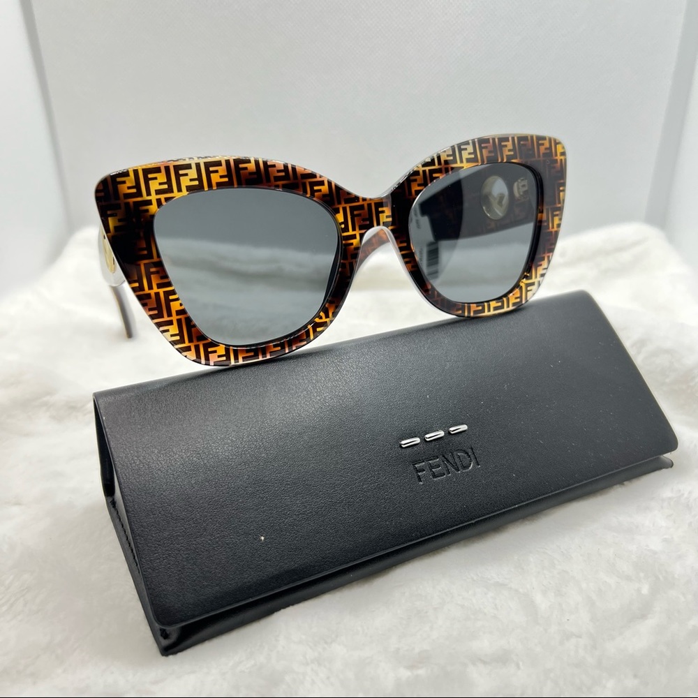 Fendi Sunglasses New Authentic Cat-eye Logo - Picture 3 of 9